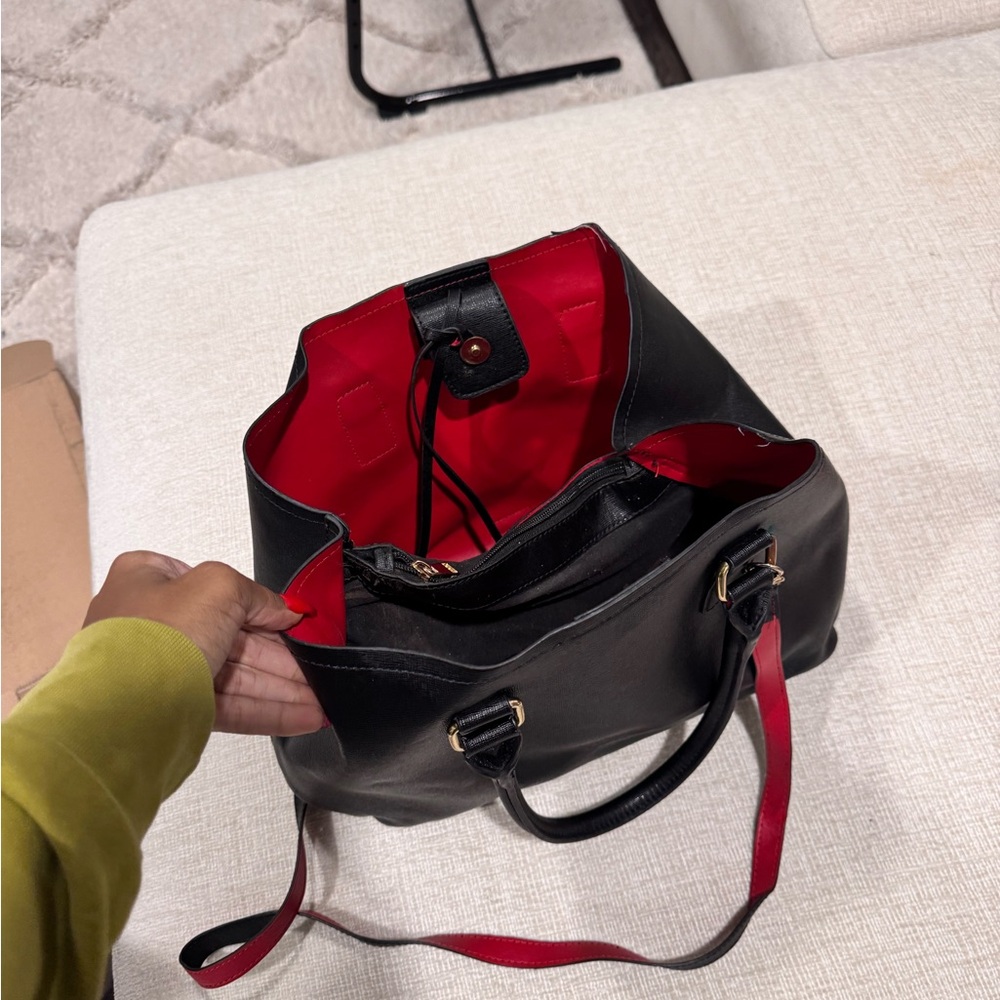 Black and Red Tote Bag with Structured Shape and Smooth Material